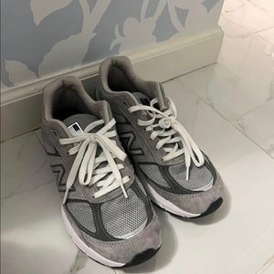 Womens New Balance 990v5